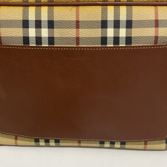 ⛔️ SOLD ⛔️ Burberry Brown and Tan Checkered Messenger Bag - Picture 3 of 14